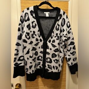 Women’s Cheetah Buttoned up Sweater